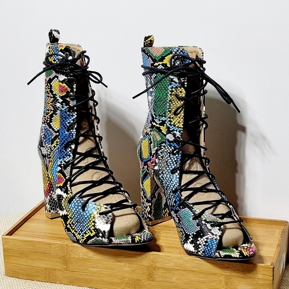 NWOT Snakeskin Print Lace-Up Open Toe Chunky Heel Sandal Boots EU 42 (US 10) - Picture 4 of 10